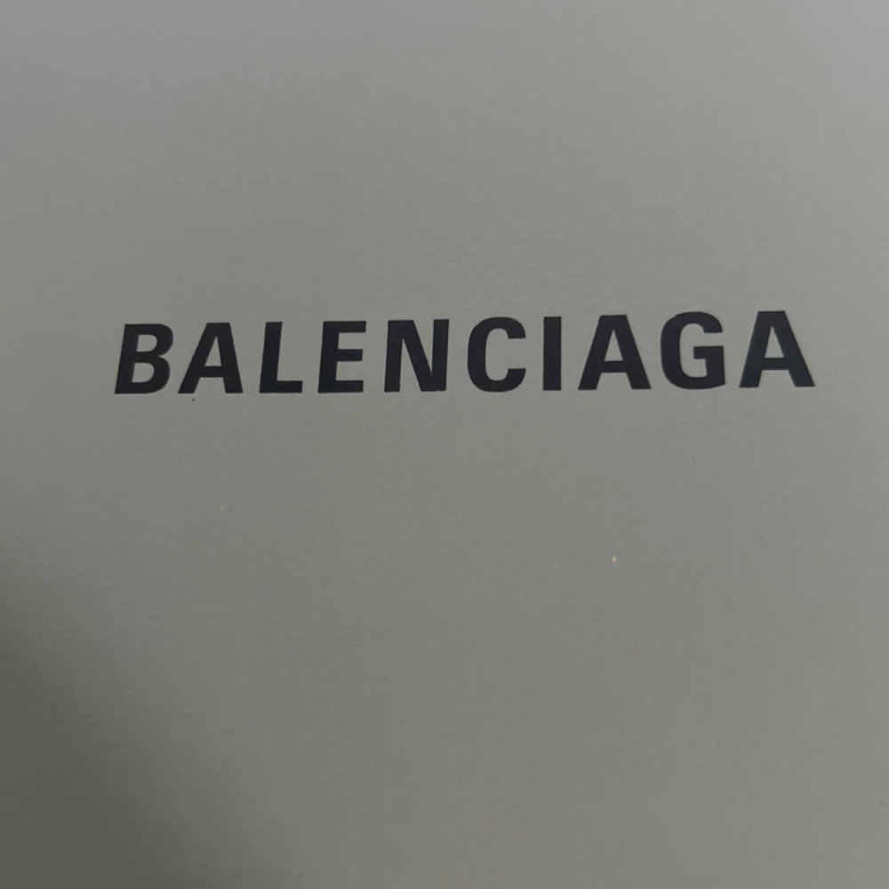 BALENCIAGA size 8.0 - Picture 4 of 7